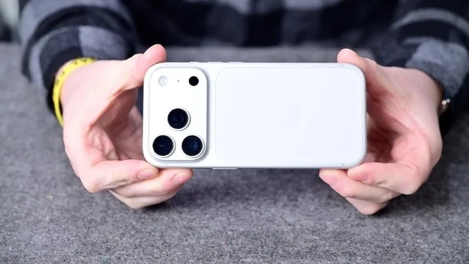 Kiểm tra ngoại hình bên ngoài iPhone 17 cũ