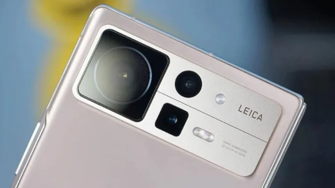 Xiaomi MIX Fold 3 sở hữu ống kính tiềm vọng