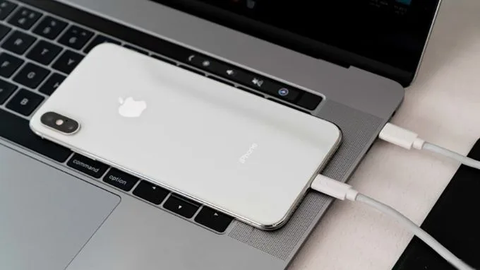 Kết nối iPhone với máy tính