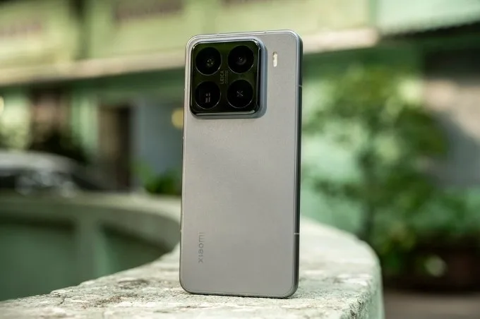 Thiết kế bên ngoài Xiaomi 15 Pro
