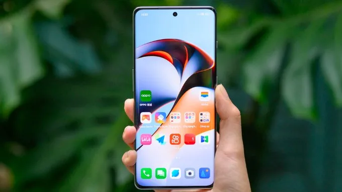 OnePlus Ace 2 có màn hình hiển thị tuyệt vời