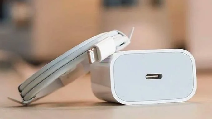 Đừng quên kiểm tra và sạc pin iPhone