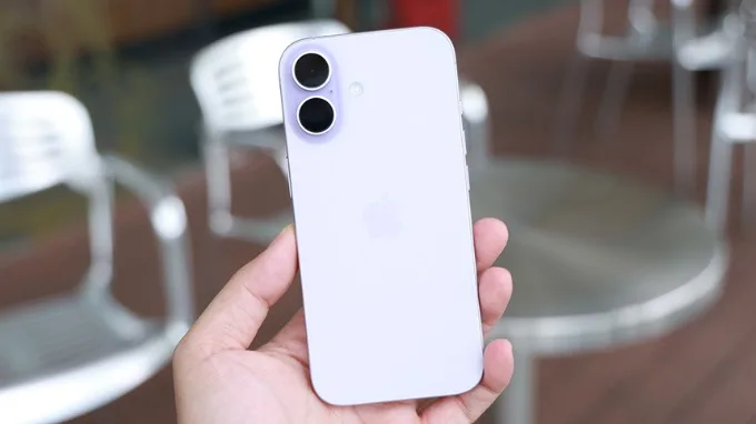 iPhone 17