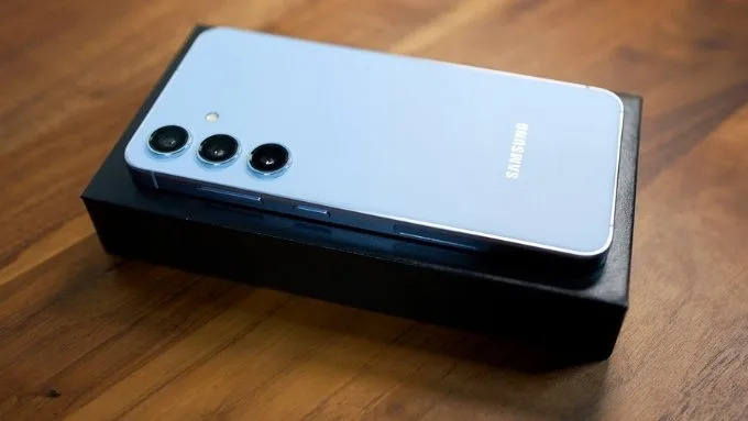 Galaxy S24 Xanh Sapphire