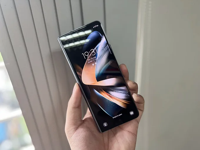 Màn hình phụ Galaxy Z Fold 4 vẫn có tần số quét 120Hz
