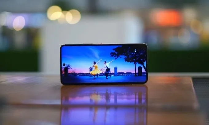 man-hinh-hien-thi-vivo-v50-lite-5g-xtmobile