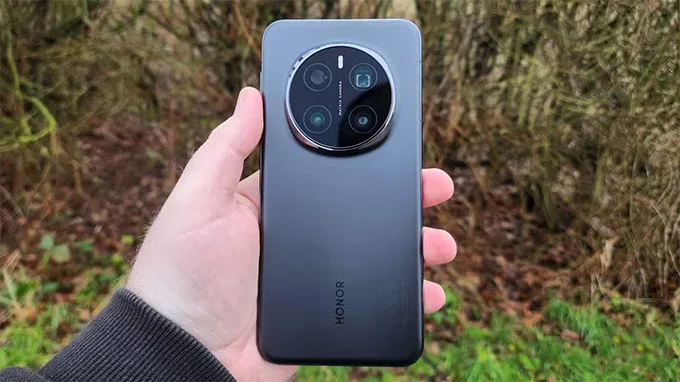 Honor Magic 7 Pro được đánh giá là điện thoại tinh tế 