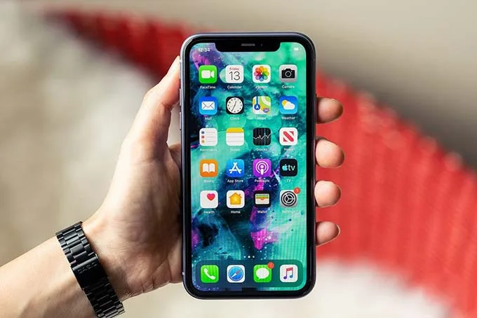 So sánh dung lượng bộ nhớ iPhone 11 Pro Max 256GB cũ và iPhone 12 Pro Max 128GB cũ