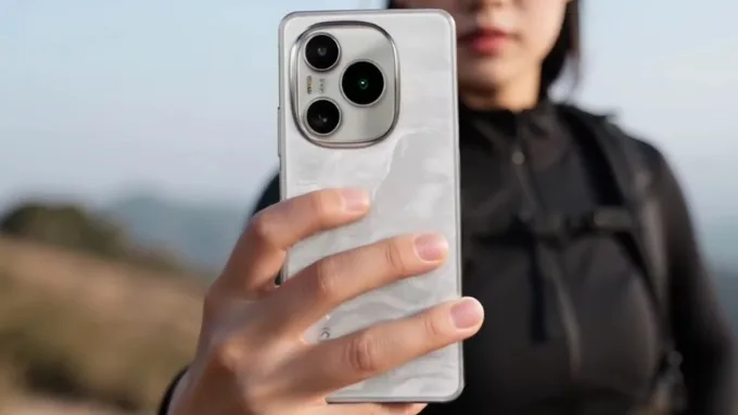 Camera kép 50MP: Chụp ảnh sắc nét ngày và đêm