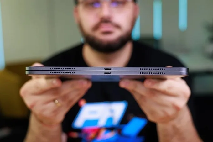 So sánh iPad Pro M5 và iPad Pro M4 về pin sạc