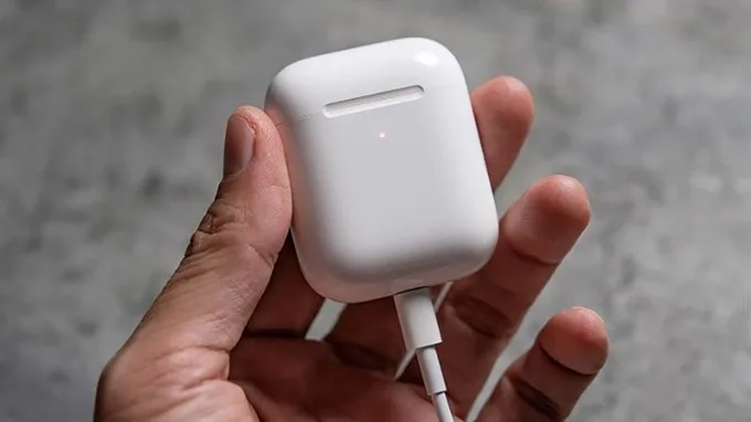 Lỗi AirPods không sạc được