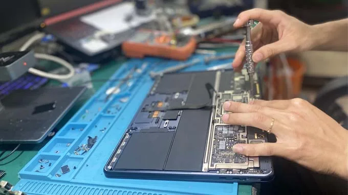 liên hệ sửa chữa MacBook không lên nguồn
