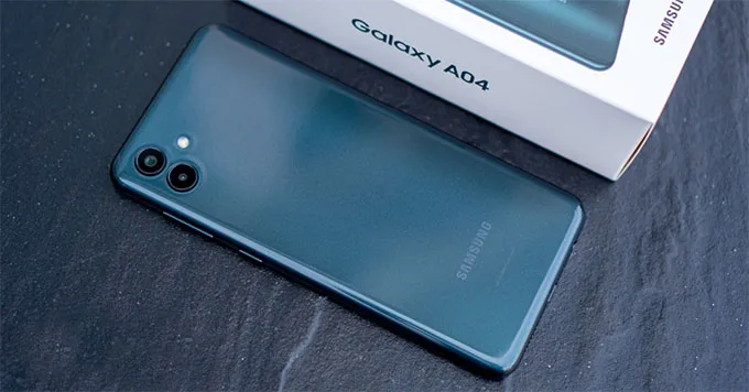 Ngoại hình Galaxy A04 trông tinh tế hơn
