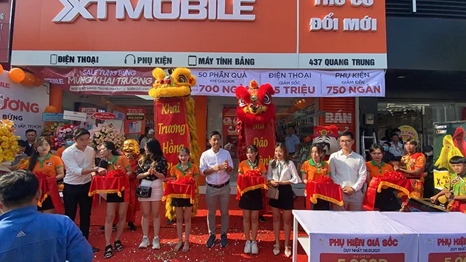 khai-truong-xtmobile-tai-437-quang-trung-2