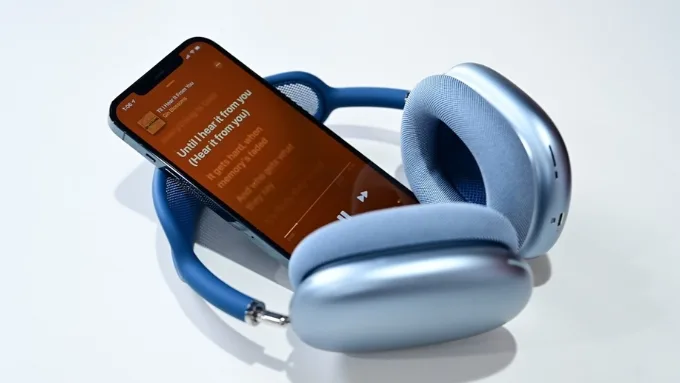 Chất lượng âm thanh là nâng cấp đáng chú ý nhất trên AirPods Max 2 khi được trang bị chip H2 mới