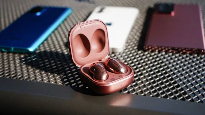 Tai nghe Bluetooth Samsung Galaxy Buds Live - Giá chỉ 1.190.000đ