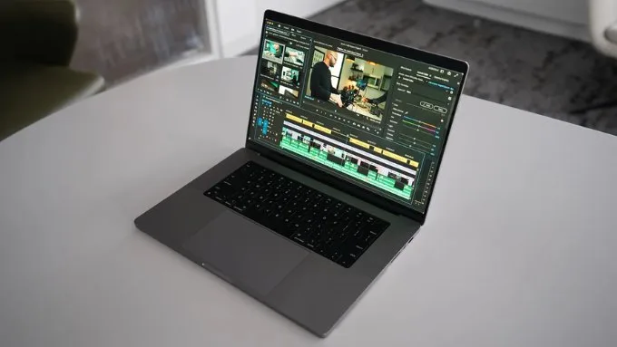 Macbook Pro M2 Max 16 inch