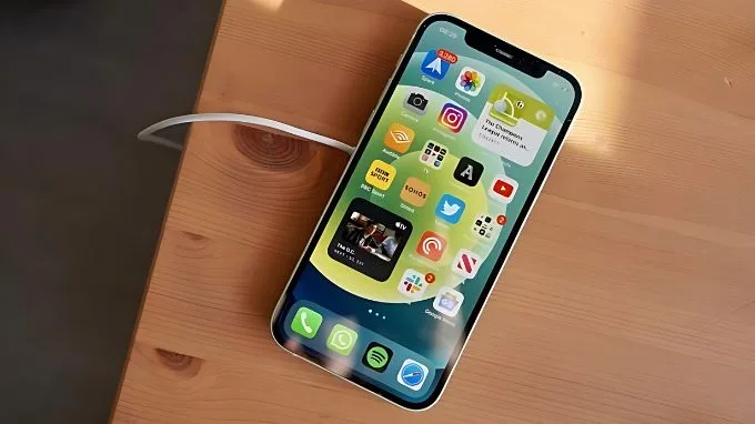 Đánh giá công nghệ sạc iPhone 12