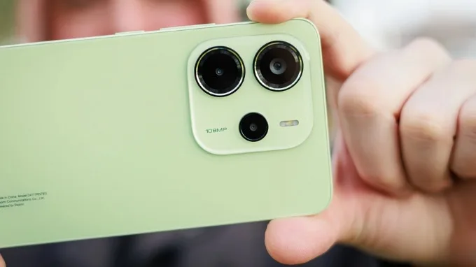 Redmi Note 15 và Redmi Note 14 đều được trang bị camera chính 108MP
