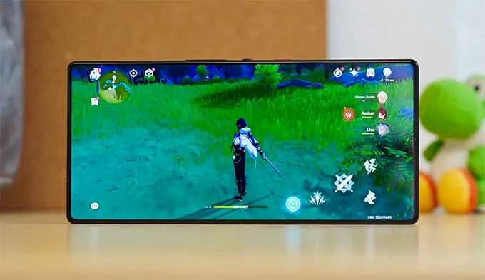 Red Magic 10 Pro được trang bị tám nền AMOLED 6,8 inch