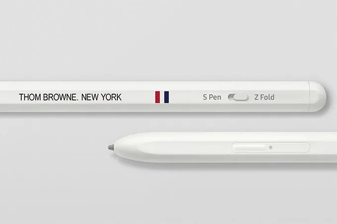 bút S-Pen là sản phẩm nằm trong bộ sưu tập Thom Browne