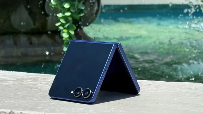 Giới thiệu tổng quan về Galaxy Z Flip 7