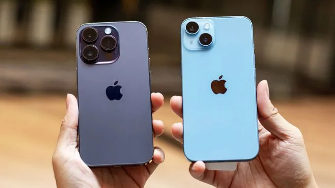Quan sát ngoại hình để kiểm tra chuẩn chống nước IP68 trên iPhone cũ