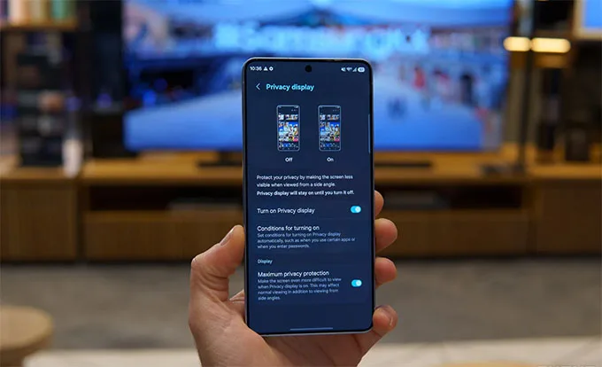 Galaxy S26 Ultra với tính Privacy Display