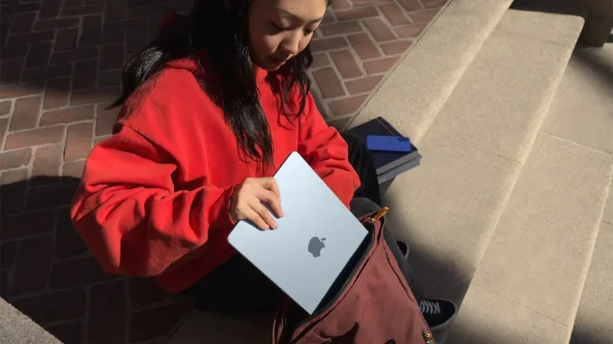 MacBook Air M4 màu Sky Blue mới