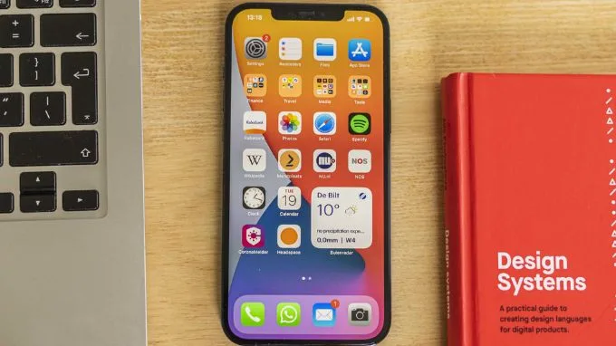 Màn hình iPhone 12 Pro Max có còn sử dụng tốt?