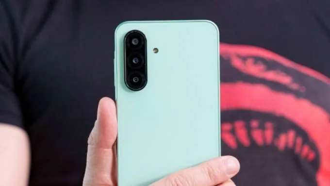 so sánh Infinix Note 50 Pro vs Galaxy A26 về camera