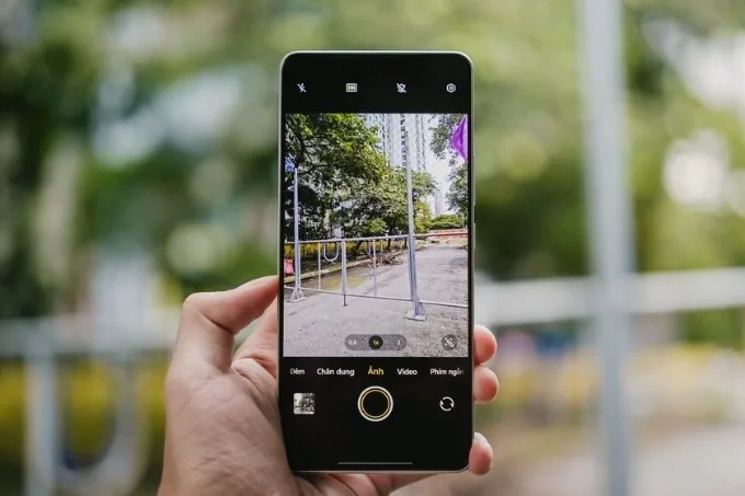 So sánh iQOO Neo 9s Pro Plus và Poco X7 Pro về camera