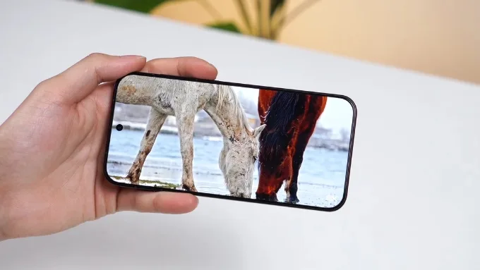 So sánh OnePlus 15T vs OPPO Find X9 về màn hình