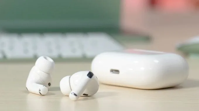 Tai nghe AirPods Pro 2021 MagSafe Chính hãng (VN/A) - Giá chỉ 3.499.000đ