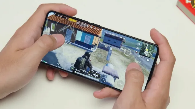 POCO X6 Pro thể hiện lợi thế rõ rệt nhờ vi xử lý MediaTek Dimensity 8300 Ultra