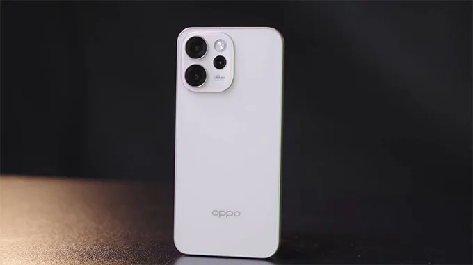 OPPO Reno15 F thu hút ánh nhìn với mặt lưng công nghệ Glow