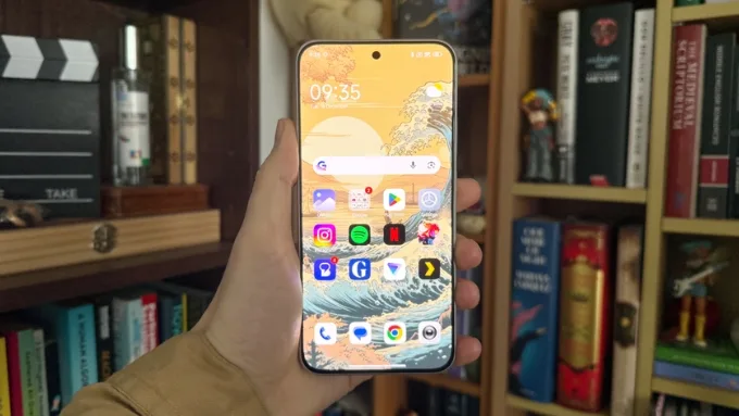 Redmi Note 15 Pro được trang bị màn hình AMOLED 6.83 inch