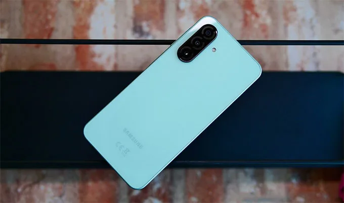 Thiết kế sang trọng trên Galaxy A26 5G