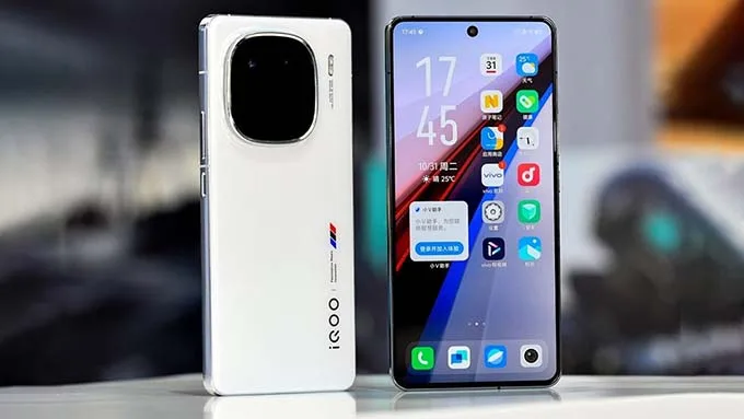 Vivo iQOO 12 và Vivo iQOO 12 Pro