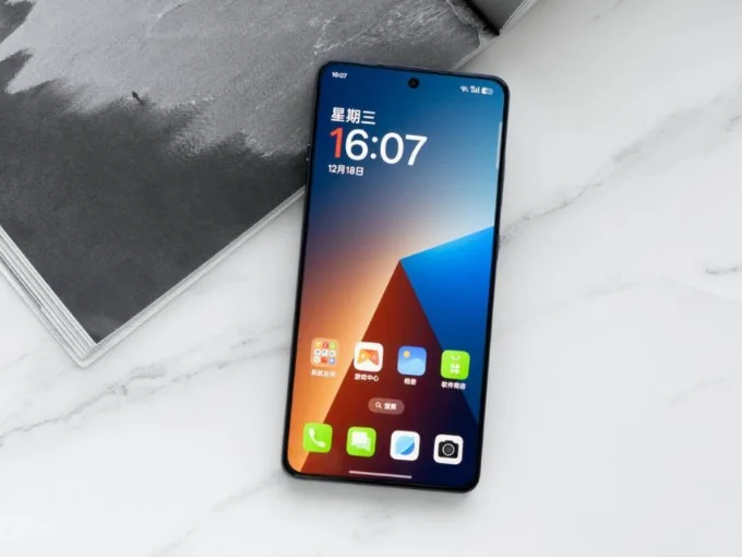 So sánh OnePlus Ace 5 và OnePlus Ace 5 Pro về màn hình