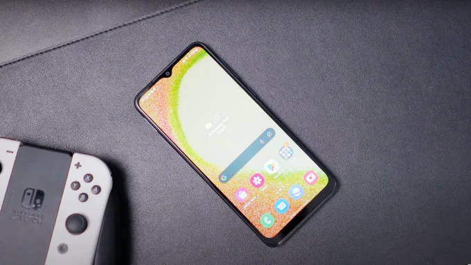 Màn hình Galaxy A04 có tốc độ làm mới 60Hz