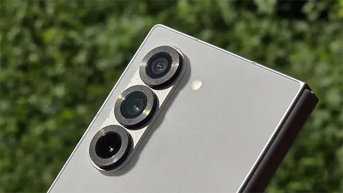 Camera 200MP - Bước nhảy vọt cho Galaxy Z Fold 7