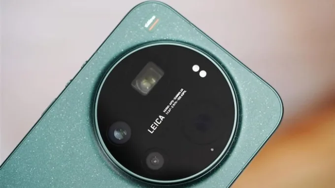 Khi so sánh Xiaomi 17 Ultra và iPhone 17 Pro Max về camera, Xiaomi cho thấy hướng tiếp cận tập trung mạnh vào phần cứng nhiếp ảnh