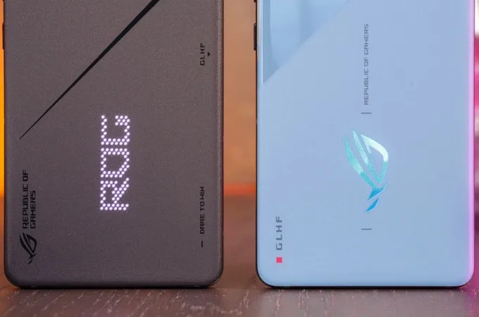 Hệ thống đèn trên mặt lưng của bộ đôi ROG Phone 8