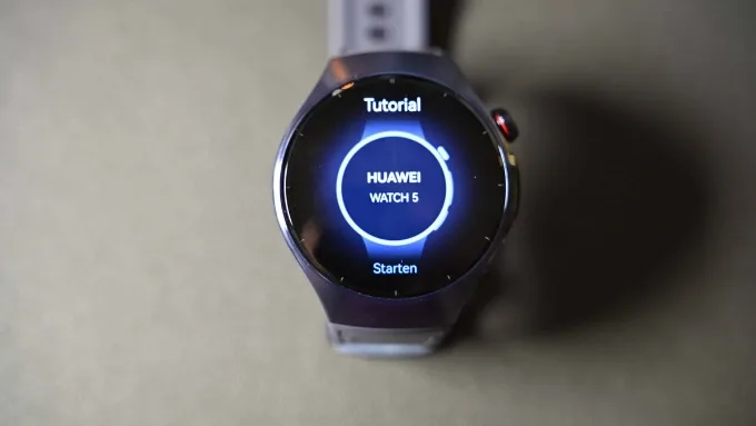 Huawei Watch 5 chạy HarmonyOS Next