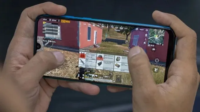 Galaxy M30s đã tự tin chiến game hạng nặng