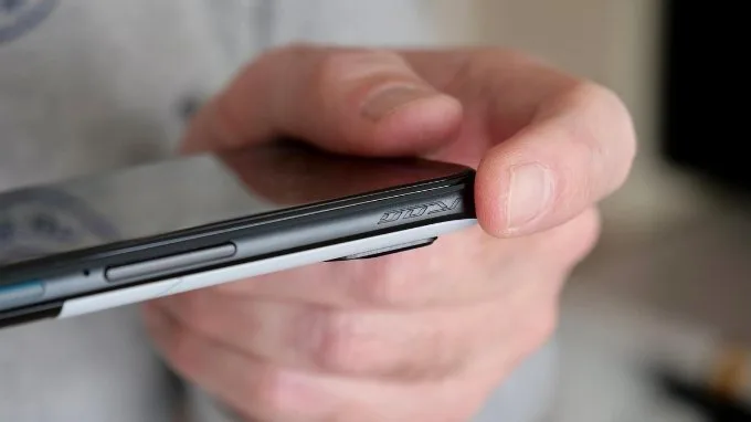 Asus ROG Phone 7 được trang bị phím Air Trigger siêu âm