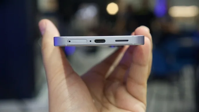 So sánh Vivo X300 Pro vs Galaxy S25 Ultra về pin