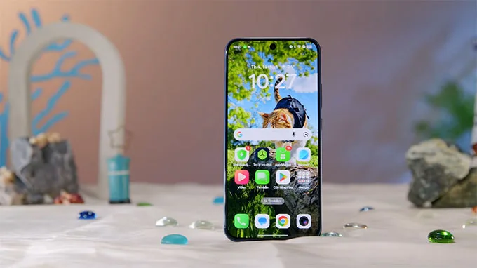 OPPO Reno15F đi kèm với màn hình AMOLED 6.57 inch