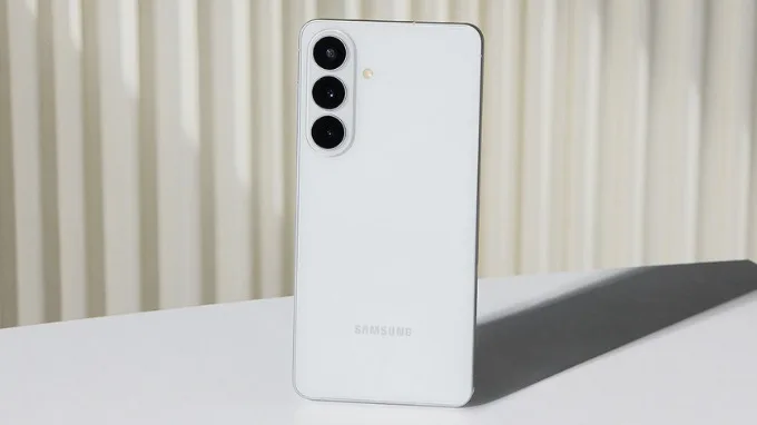 Samsung Galaxy S26 màu Trắng Classic